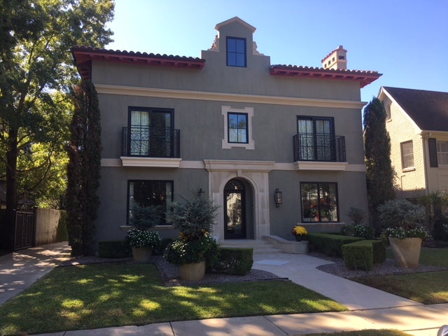 Vicki company Brunson Construction in Dallas TX