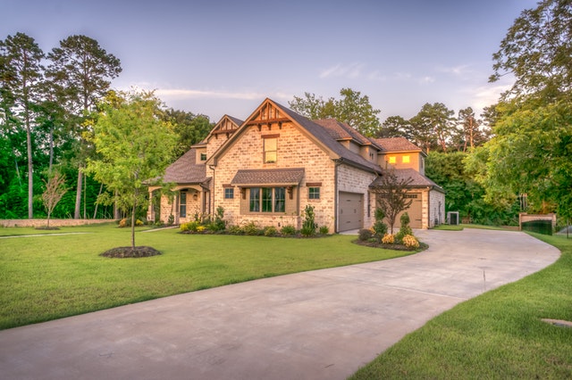 10 Simple Yet Effective Ways to Improve Your Home’s Curb Appeal